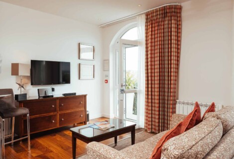 garden-suite-somerville-hotel-jersey