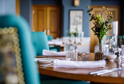tides-restaurant-jersey-place-setting