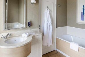 chambre-superieure-avec-vue-sur-la-mer