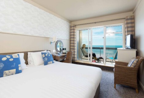 sea-view-balcony-room-golden-sands-hotel-jersey